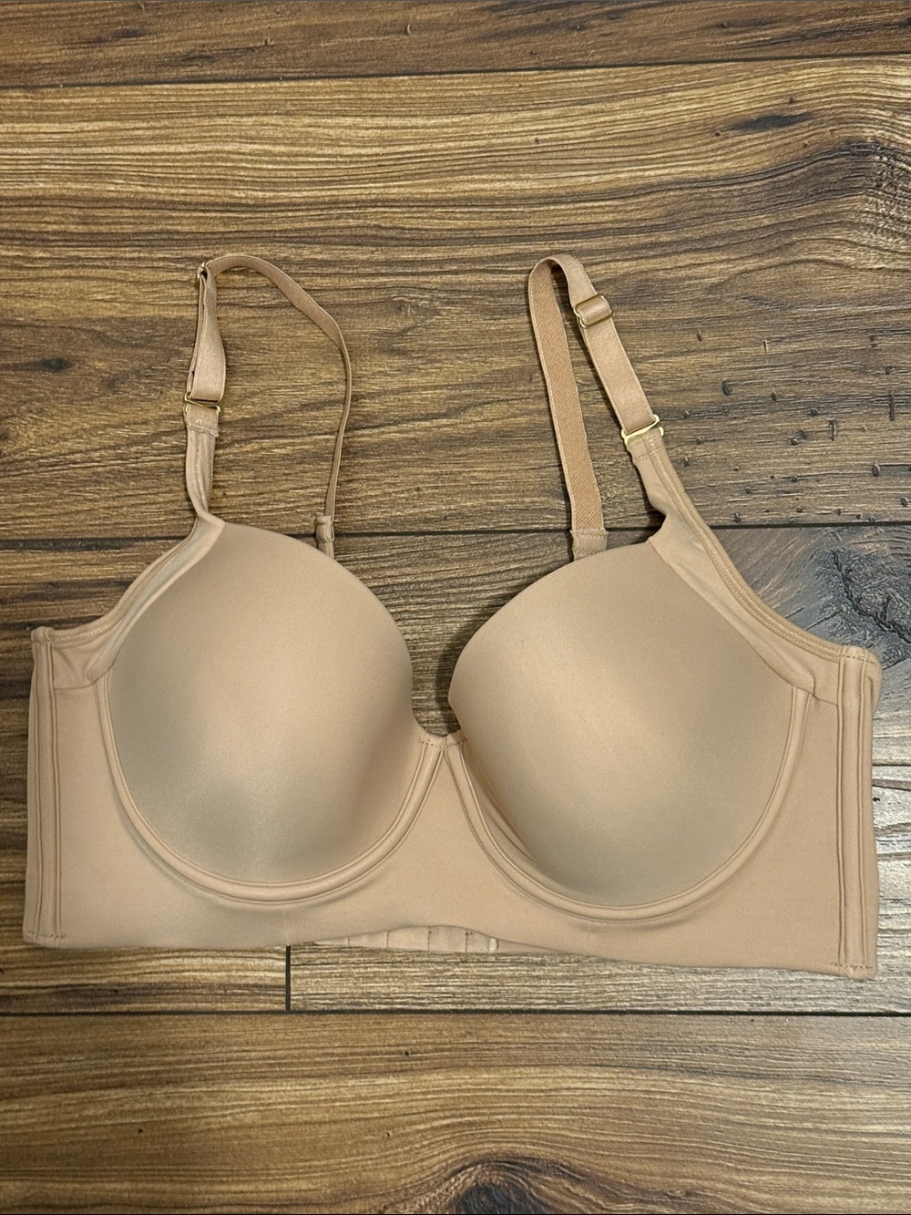 Leonisa Back Smoothing Bra with Soft Full Coverage Cups